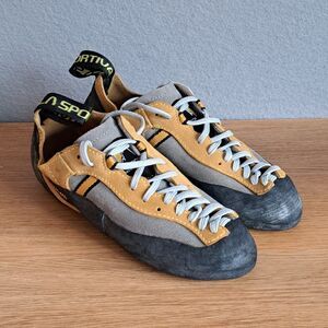 La Sportiva Taka Lace Climbing Shoe Size 35 Youth 3.5 Boys Girls Bouldering